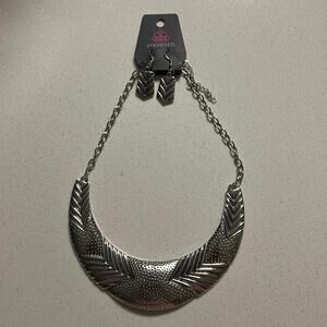 Silver tone Earring and necklace set